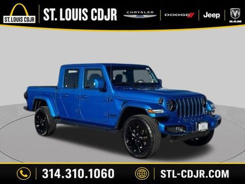 Used 2023 Jeep Gladiator Overland AWD/4WD image 1