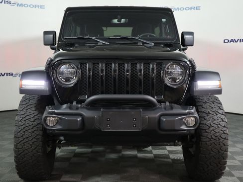 Used 2018 Jeep Wrangler Unlimited Sahara w/ Quick Order Package 24M Moab AWD/4WD image 13
