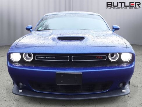 Used 2019 Dodge Challenger R/T w/ Plus Package image 2