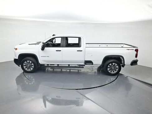 Used 2025 Chevrolet Silverado 2500 Custom AWD/4WD image 40