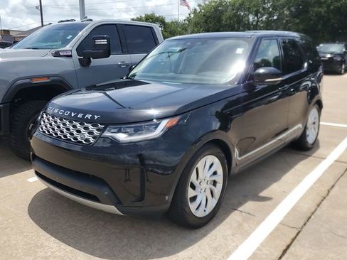 Used 2024 Land Rover Discovery S AWD/4WD image 11