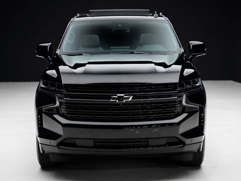 Used 2024 Chevrolet Suburban RST w/ Luxury Package image 6