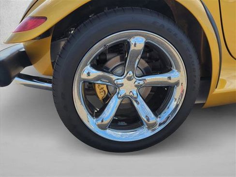 Used 2002 Chrysler Prowler RWD image 15