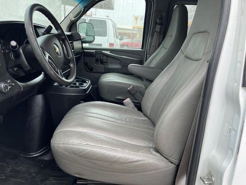 Used 2011 Chevrolet Express 3500 LS RWD image 6