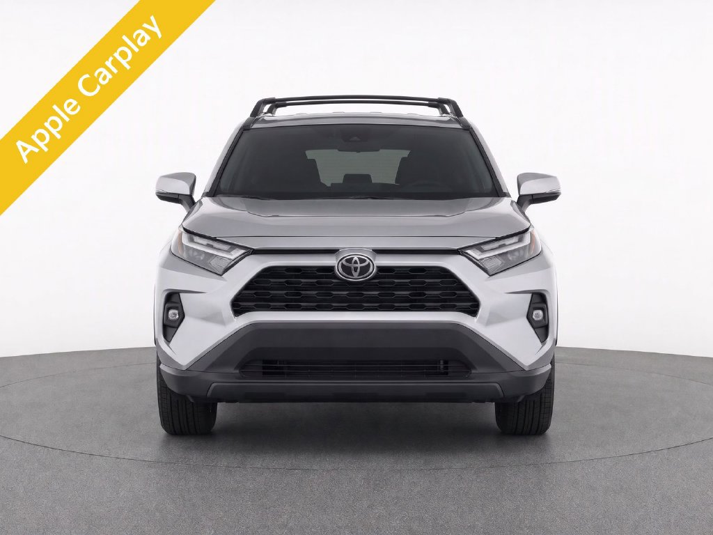 Used 2022 Toyota RAV4 XLE Premium AWD/4WD image 5