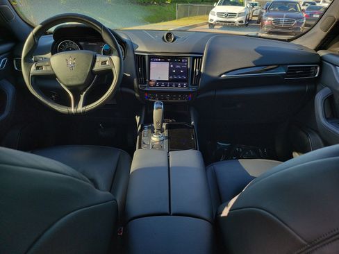 Used 2021 Maserati Levante Base image 18
