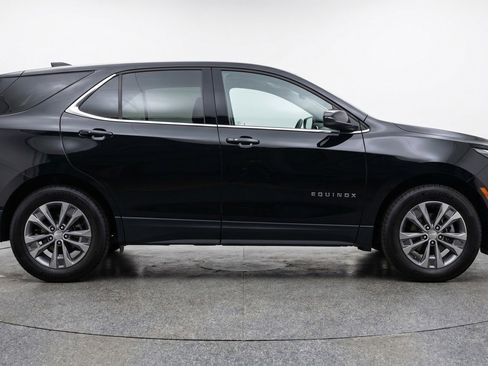 Used 2025 Chevrolet Equinox LT image 11