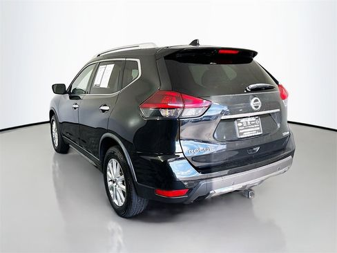 Used 2019 Nissan Rogue SV image 5