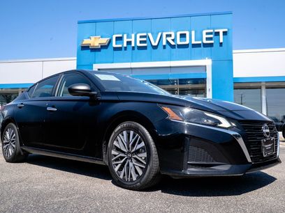 Used 2024 Nissan Altima 2.5 SV