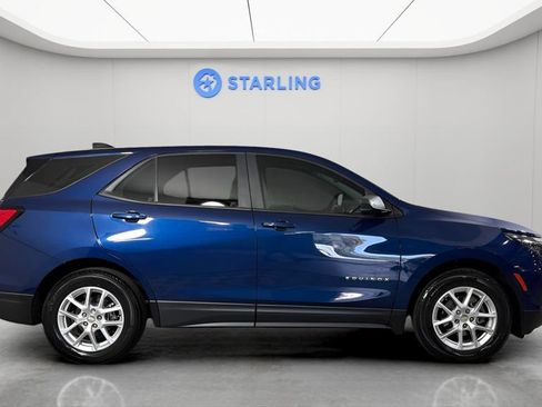 Used 2023 Chevrolet Equinox LS FWD image 11