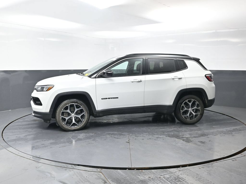 Used 2024 Jeep Compass Limited AWD/4WD image 10