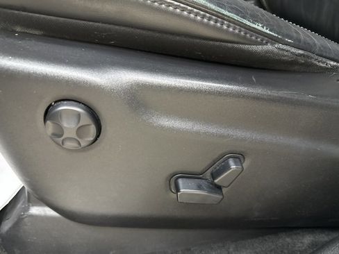 Used 2015 Jeep Grand Cherokee Limited w/ Trailer Tow Group IV image 28