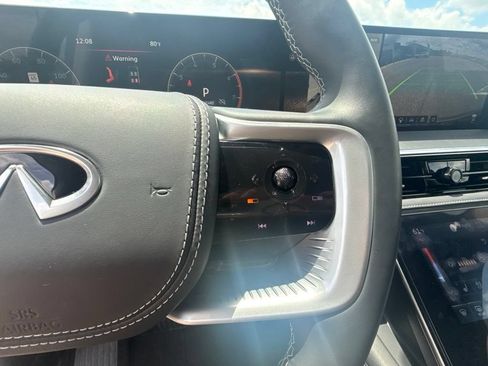 Used 2025 INFINITI QX80 Sensory AWD/4WD image 19