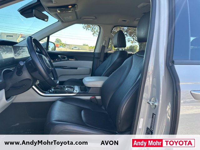 Used 2023 Kia Carnival SX FWD image 9