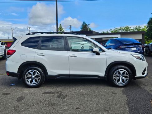 Used 2022 Subaru Forester Premium w/ Popular Package #1 AWD/4WD image 6