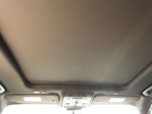 Used 2024 GMC Yukon Denali w/ Advanced Technology Package RWD image 19