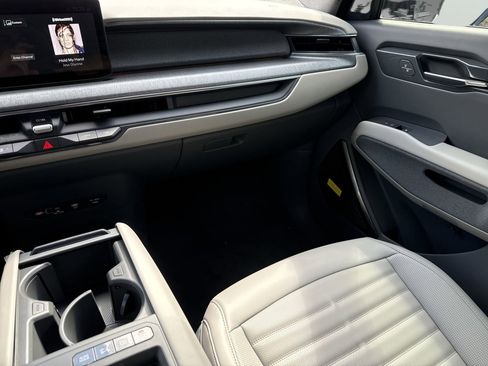 New 2026 Kia EV9 Land image 15