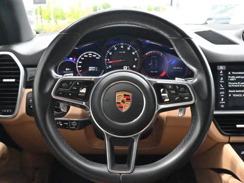 Used 2019 Porsche Cayenne AWD/4WD image 6