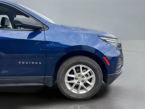 Used 2022 Chevrolet Equinox LS AWD/4WD image 25