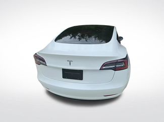 Used 2023 Tesla Model 3 Standard Range RWD video 3
