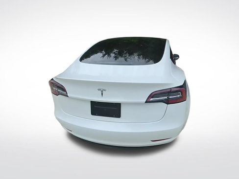 Used 2023 Tesla Model 3 Standard Range RWD image 3