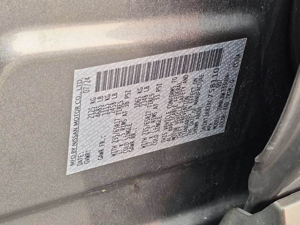Used 2024 Nissan Rogue S AWD/4WD image 33
