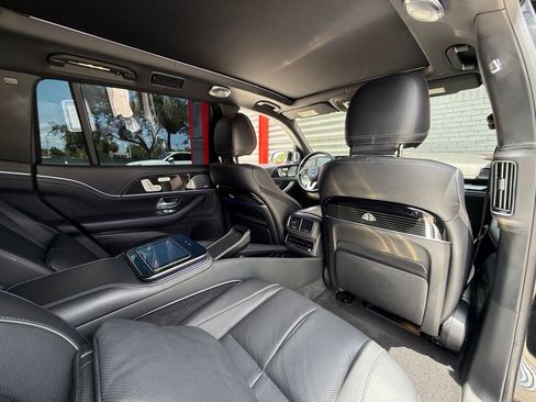 Used 2021 Mercedes-Benz Maybach GLS 600 4MATIC image 34