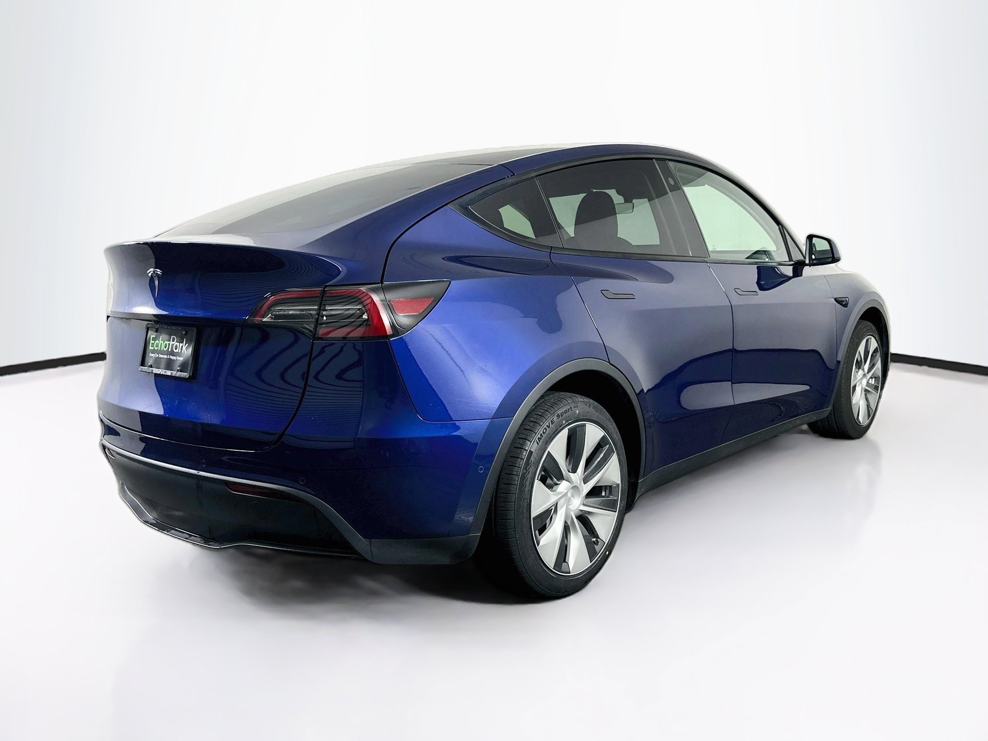 Used 2022 Tesla Model Y Long Range AWD/4WD image 9