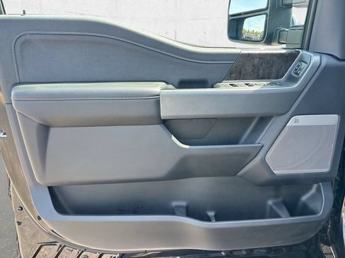 Used 2023 Ford F250 Lariat w/ Lariat Ultimate Package AWD/4WD image 27