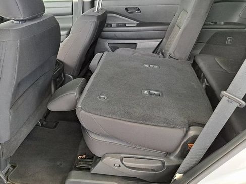 Used 2023 Nissan Pathfinder SV FWD image 31