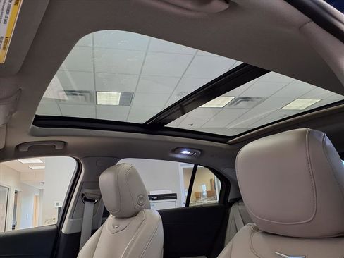 Used 2021 Cadillac XT4 Premium Luxury w/ Driver Awareness Package image 23