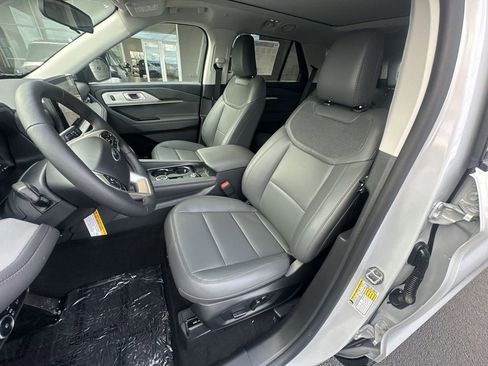 New 2026 Ford Explorer Active w/ Active Comfort Package AWD/4WD image 16
