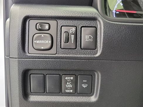 Used 2023 Toyota 4Runner TRD Off-Road Premium AWD/4WD image 30