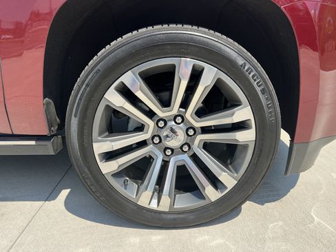 Used 2018 GMC Yukon Denali w/ Denali Ultimate Package AWD/4WD image 13