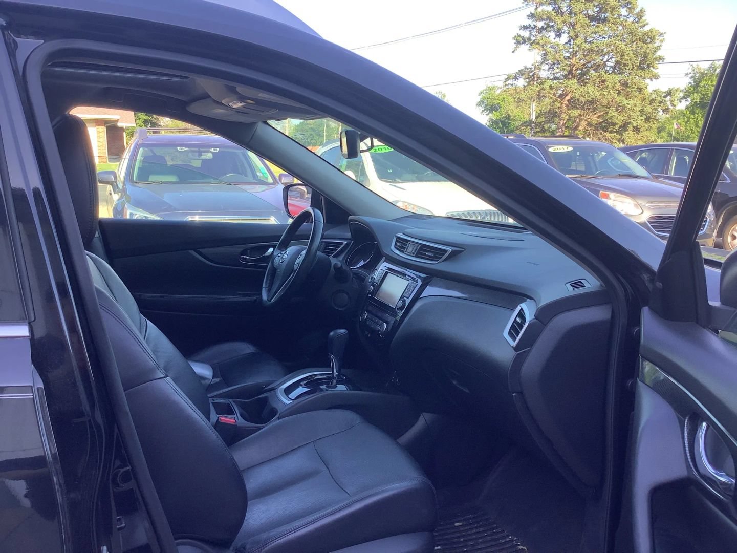 Used 2015 Nissan Rogue SL w/ SL Premium Package AWD/4WD image 12