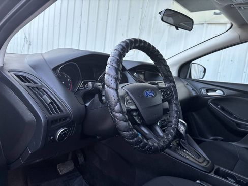 Used 2015 Ford Focus SE image 10