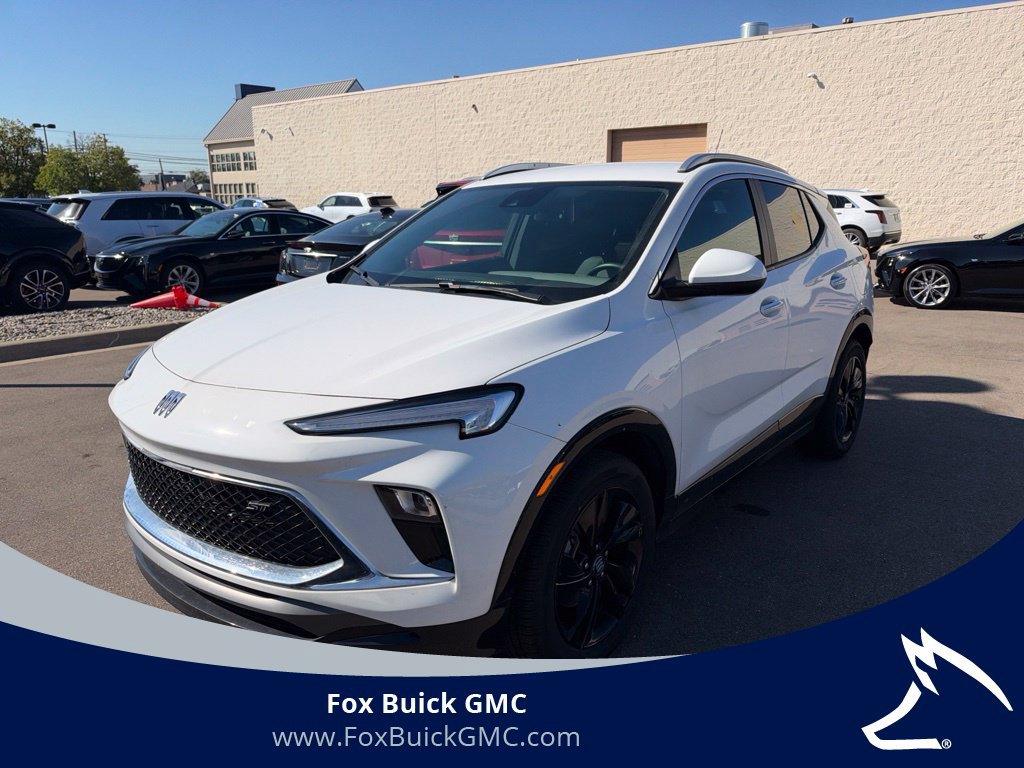 Used 2024 Buick Encore GX Sport Touring w/ Comfort Package FWD image 1