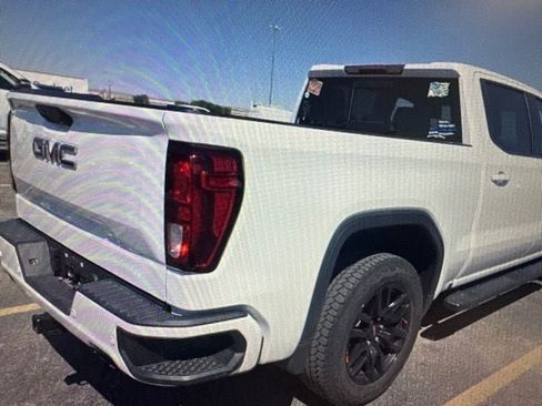 Used 2023 GMC Sierra 1500 Elevation w/ Elevation Premium Package AWD/4WD image 7