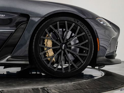 Used 2023 Aston Martin V12 Vantage RWD image 89