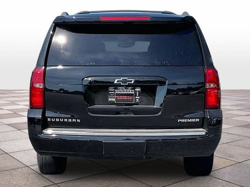 Used 2019 Chevrolet Suburban Premier AWD/4WD image 4