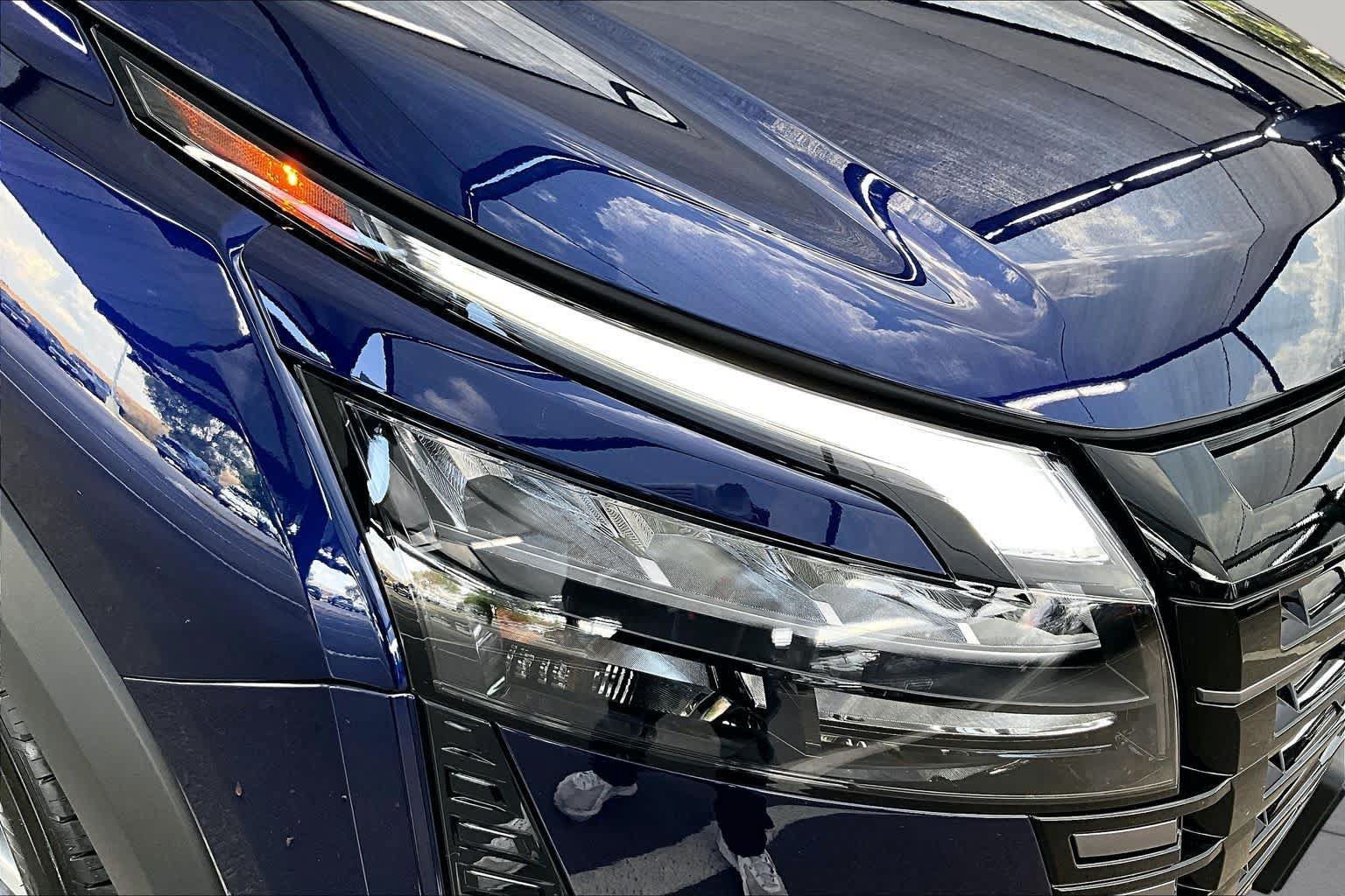 New 2026 Nissan Pathfinder SL FWD image 13
