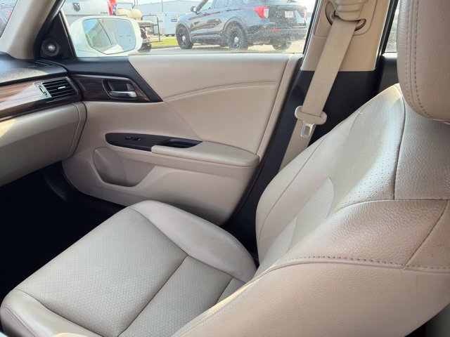 Used 2017 Honda Accord EX-L image 15