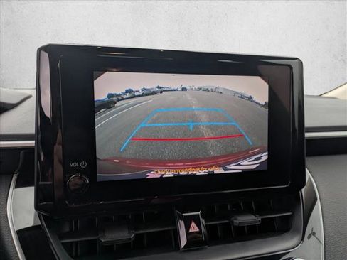 Used 2025 Toyota Corolla LE image 13