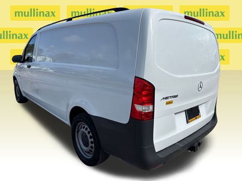 Used 2023 Mercedes-Benz Metris image 7