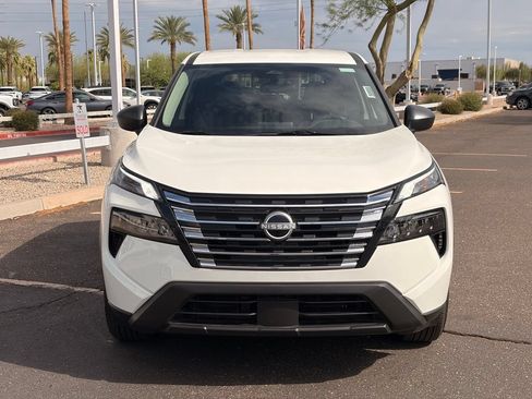 Certified 2025 Nissan Rogue S FWD image 9
