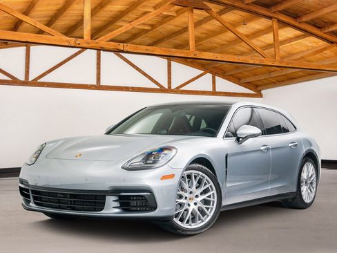 Used 2018 Porsche Panamera 4S image 1