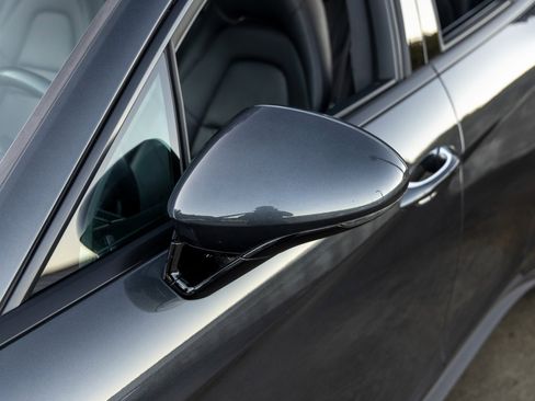 Certified 2023 Porsche Panamera image 17