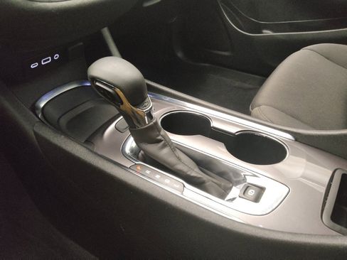 Used 2022 Chevrolet Malibu LT image 26