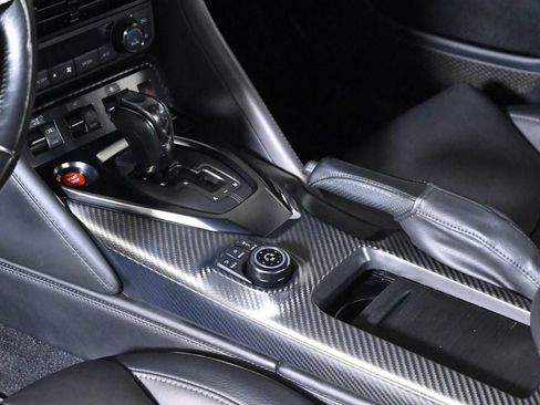 Used 2018 Nissan GT-R Premium w/ Premium Interior Package AWD/4WD image 14