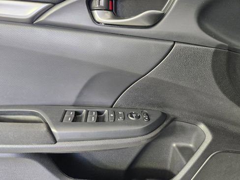 Used 2018 Honda Civic Sport image 24